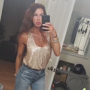 Sequin tank